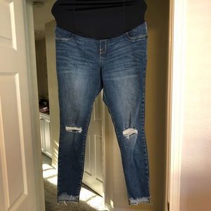 Maternity over belly skinny jeans
